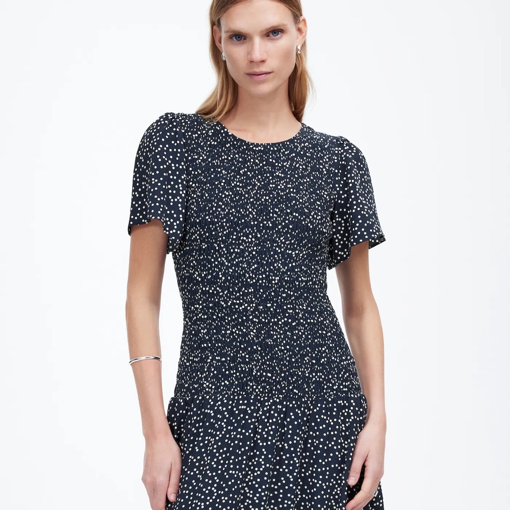 NWT Flutter-Sleeve Smocked Midi Dress in Floral Size 2